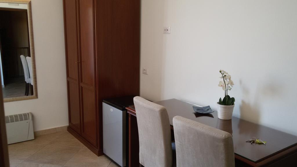 Mrs Julie Guesthouse Rzym Pokój zdjęcie