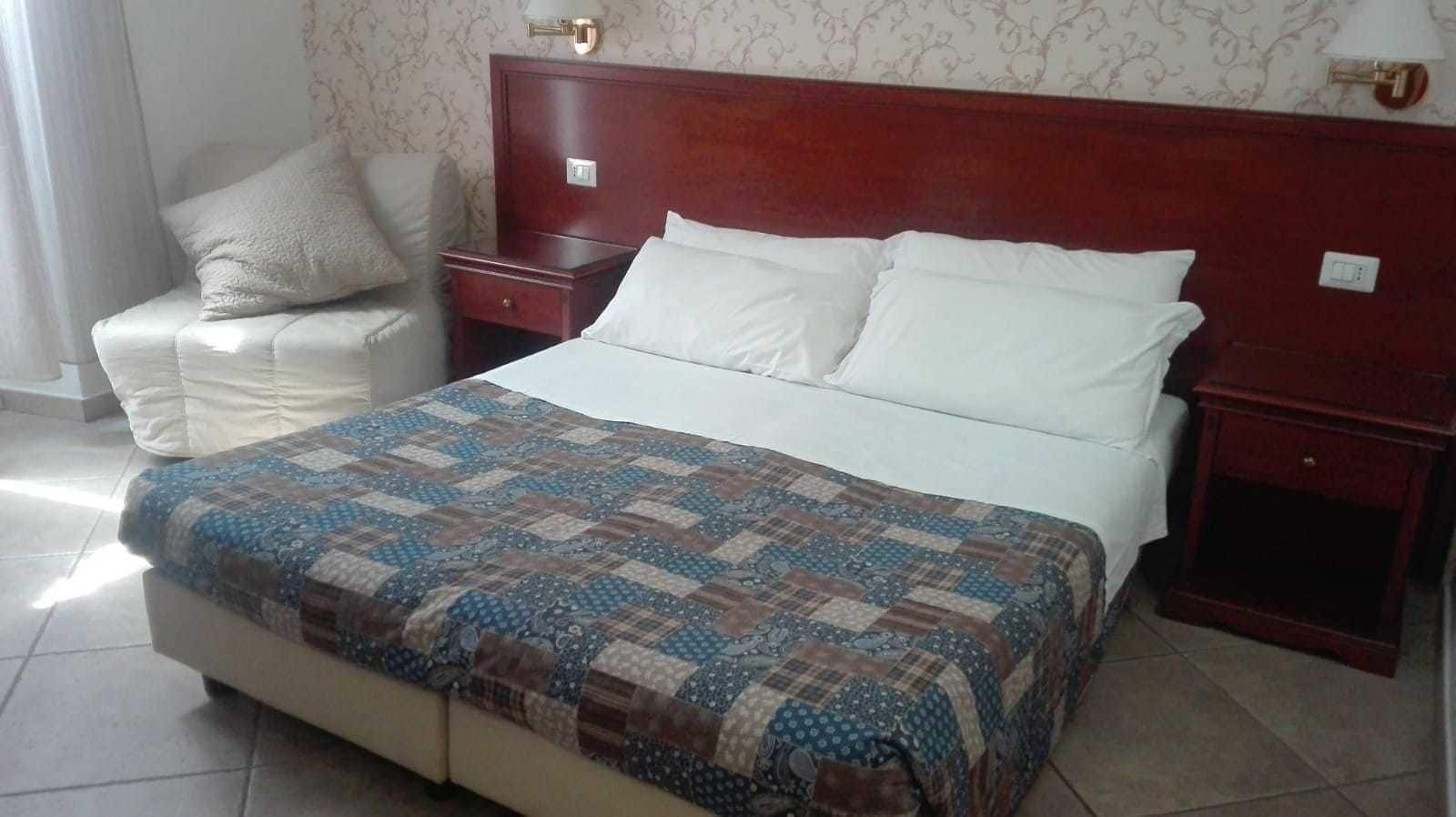 Mrs Julie Guesthouse Rzym Zewnętrze zdjęcie
